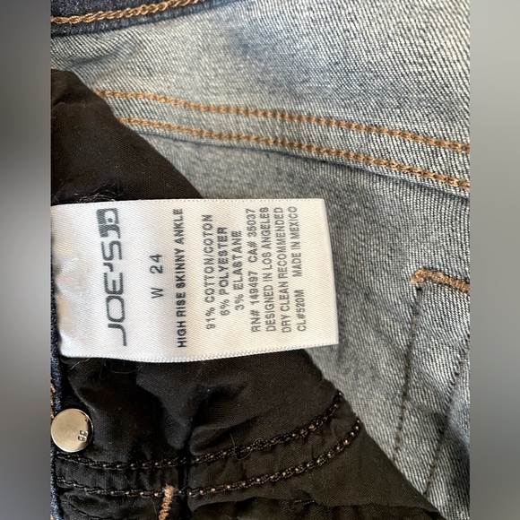 Joe’s jeans skinny jeans. Dark denim. Sz 24. - Picture 2 of 4
